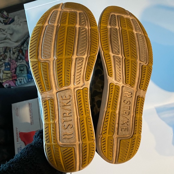 STRIKE MVMNT Traveller Slip-On Camo Shoes - Size 9.5 🔥🔥 VG Condition - Picture 5 of 8